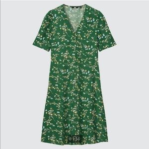 Uniqlo printed short sleeve dress